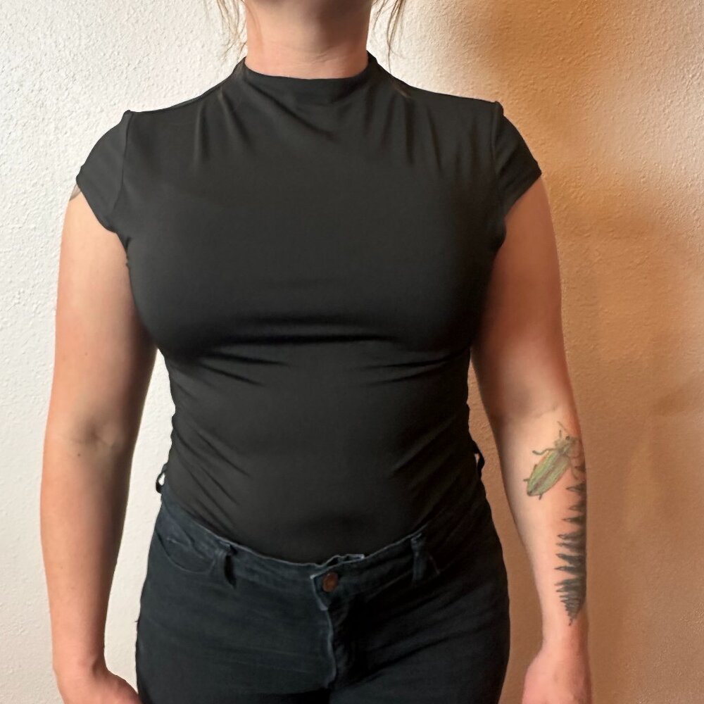 New Lulus Black Bodysuit Mock Neck Cap Sleeve Top Size Large